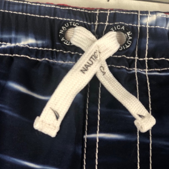 ⭐️5/$30 Nautica *new condition* board shorts ⛵️ - Picture 2 of 5